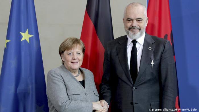 Merkel’den Batı Balkanlar için önemli açıklama